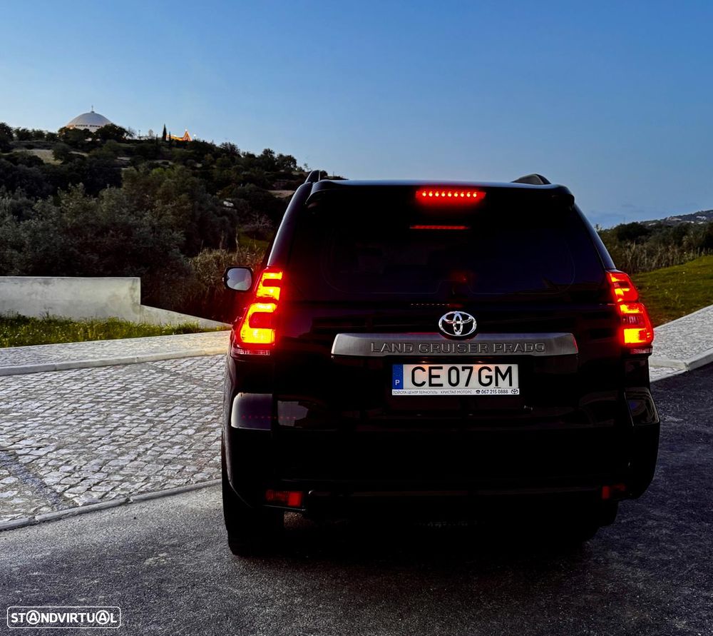 Toyota Land Cruiser 2.8 D-4D Auto Executive - 12