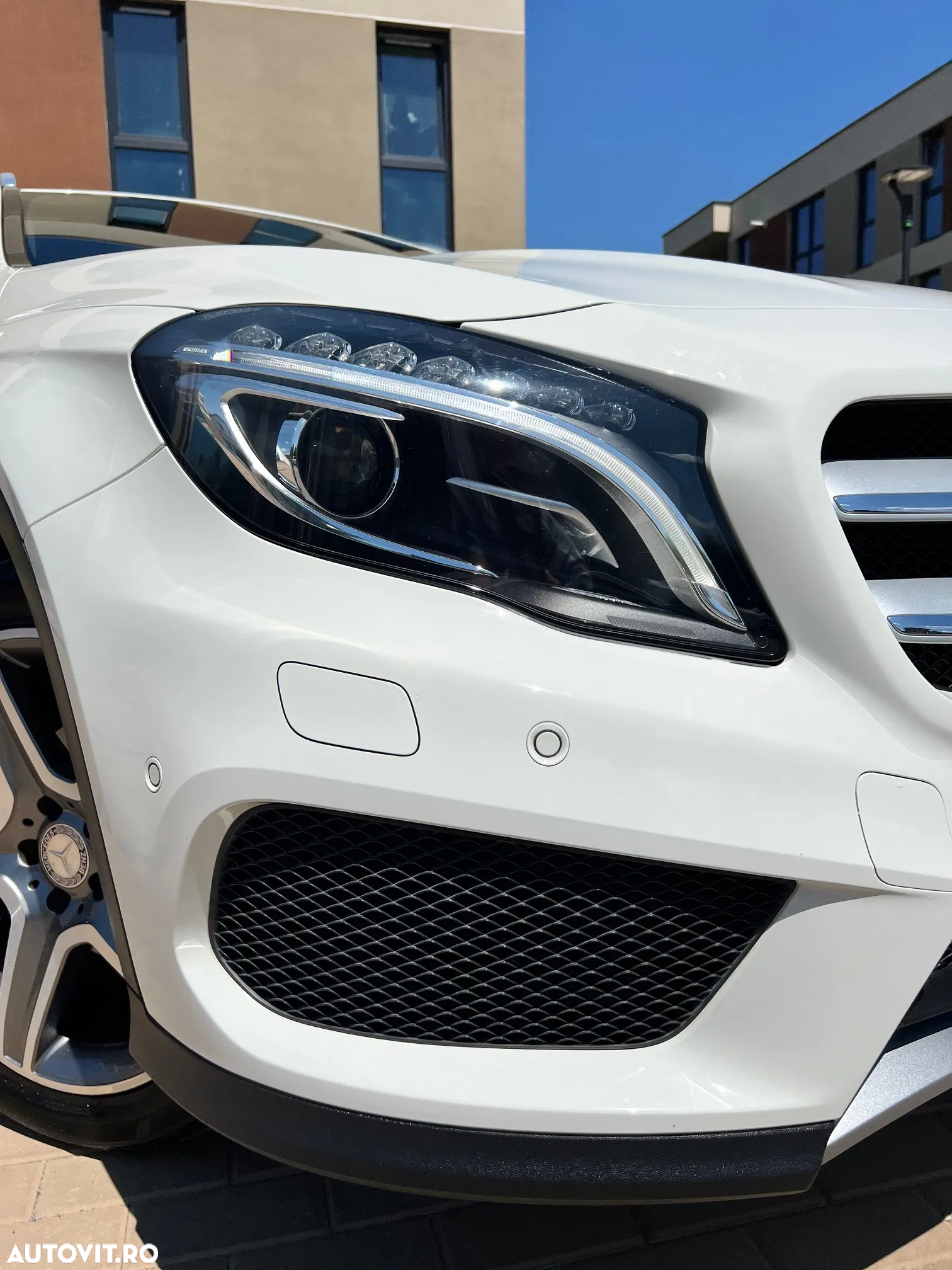 Mercedes-Benz GLA 200 7G-DCT AMG Line - 38