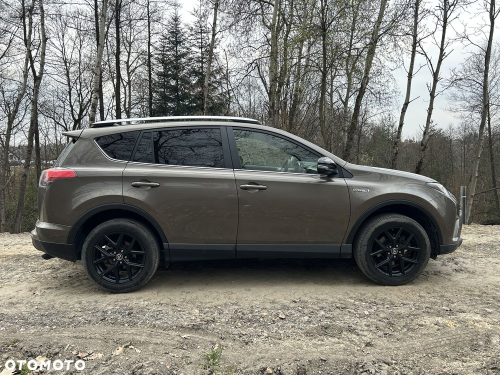 Toyota RAV4 - 1