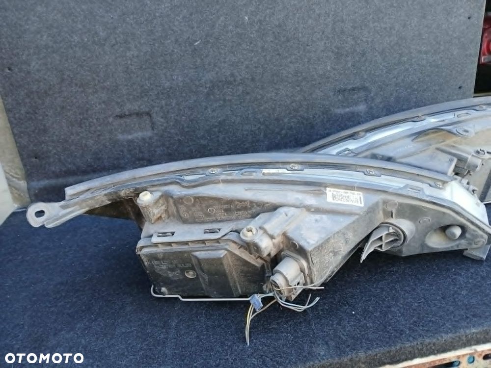 Ford Focus Mk1 lampa przednia lewa, prawa - 6
