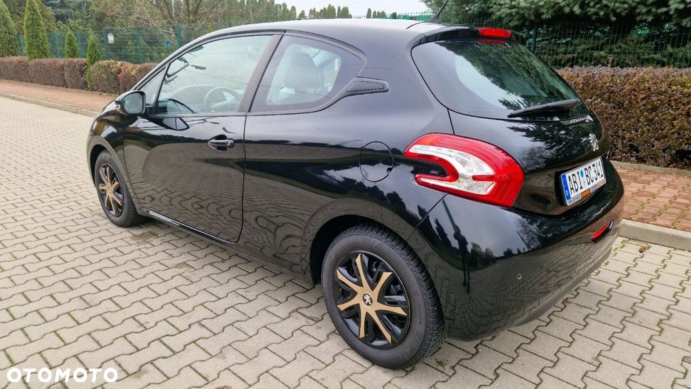 Peugeot 208 1.6 e-HDi Allure STT - 7