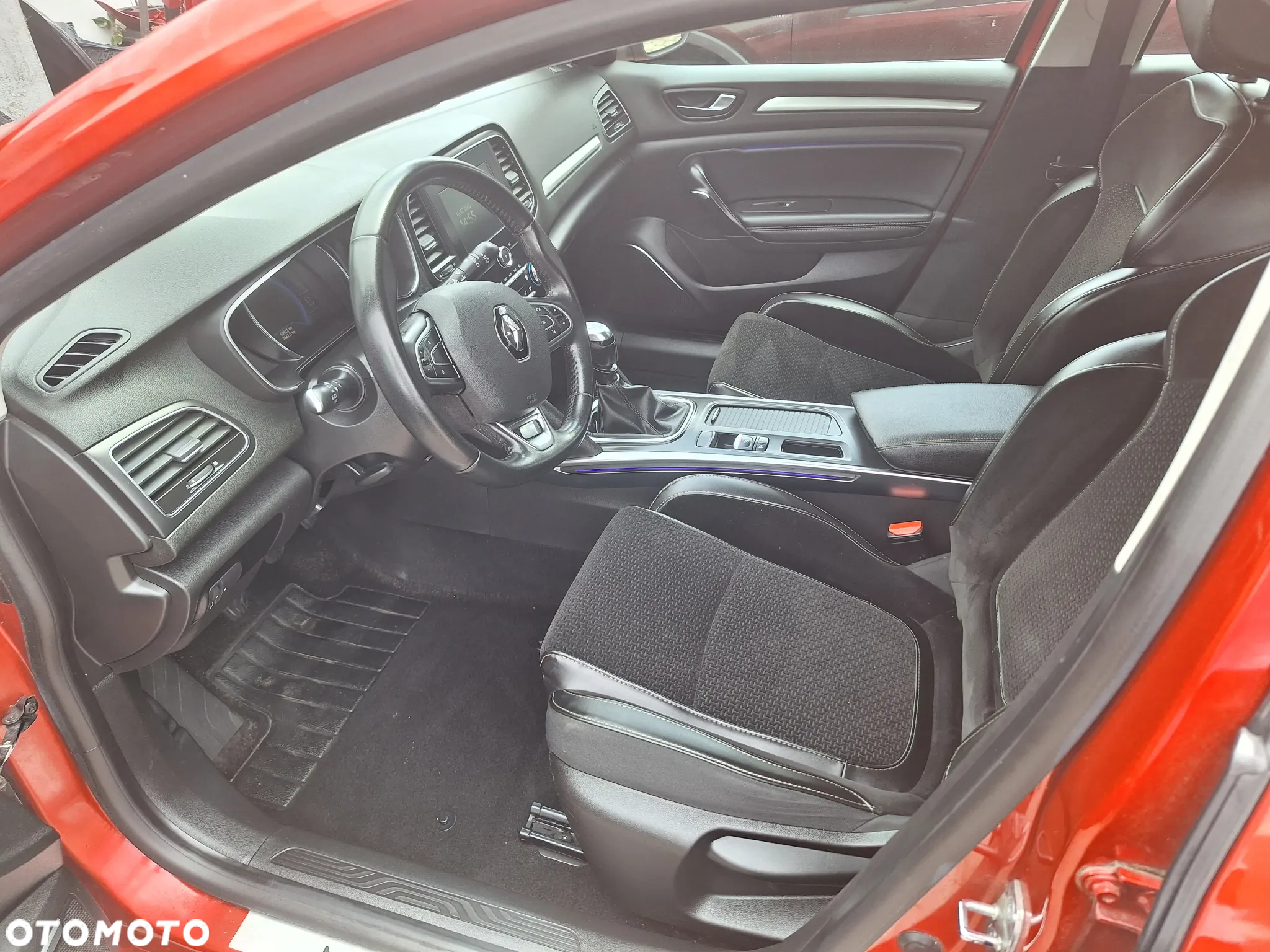 Renault Megane ENERGY TCe 100 INTENS - 17