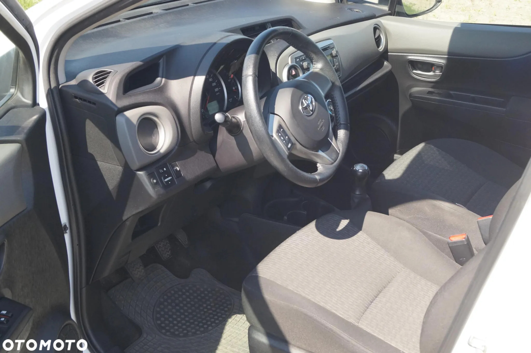 Toyota Yaris 1.0 Active - 12