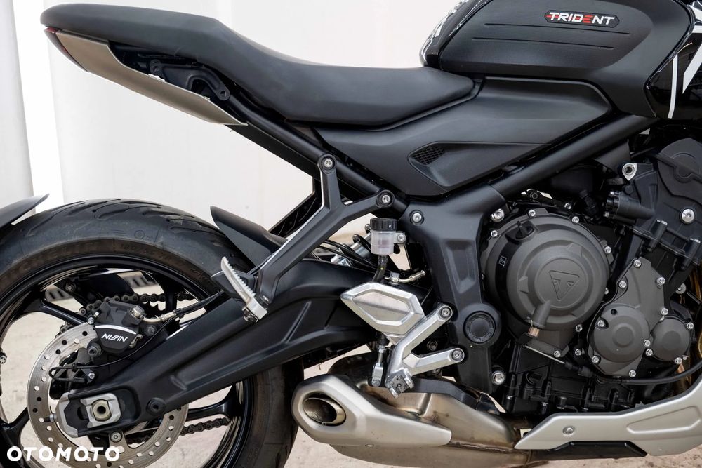 Triumph Trident - 15