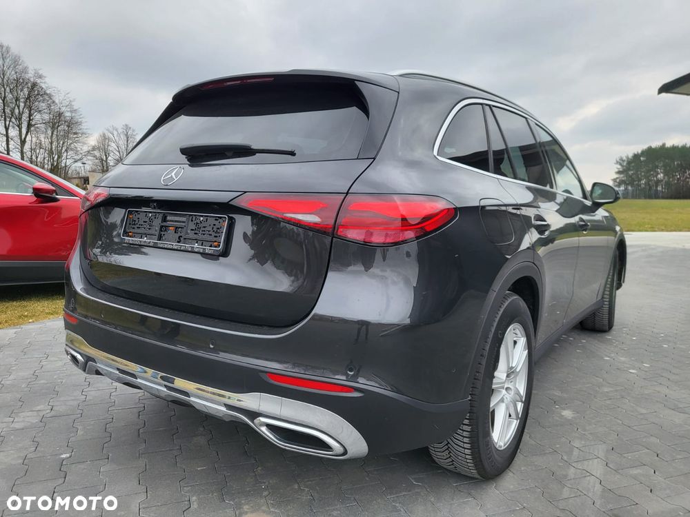 Mercedes-Benz GLC 300 4Matic 9G-TRONIC Exclusive - 2