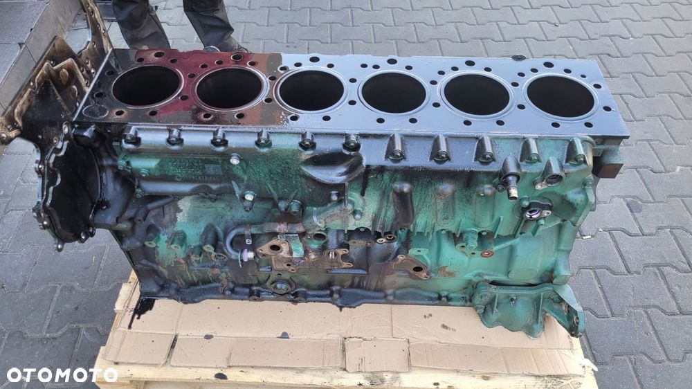 GOŁY BLOK SILNIKA VOLVO FH4 EURO 6 COMMON RAIL 460KM - 3