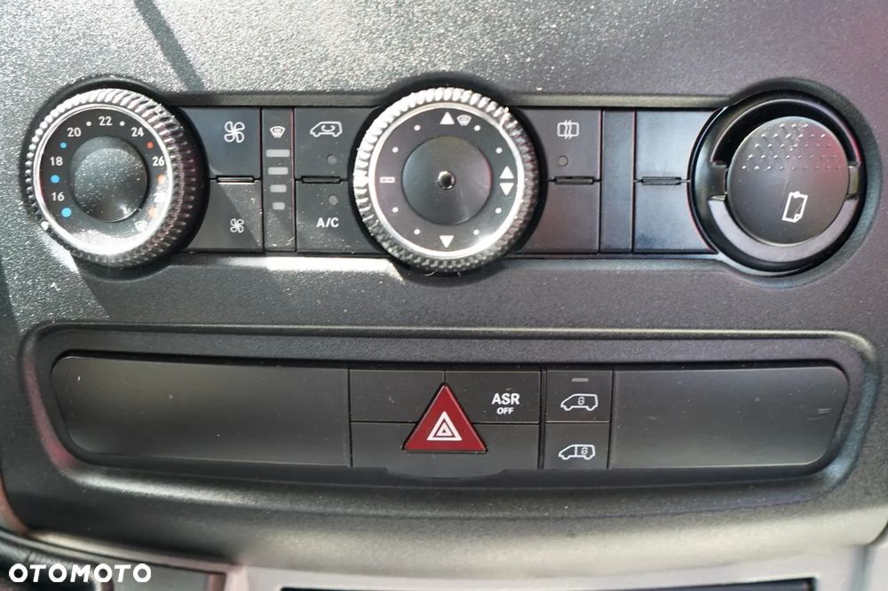 Mercedes-Benz SPRINTER 516 BLUETEC / KLIMATYZACJA / SPROWADZONY - 26