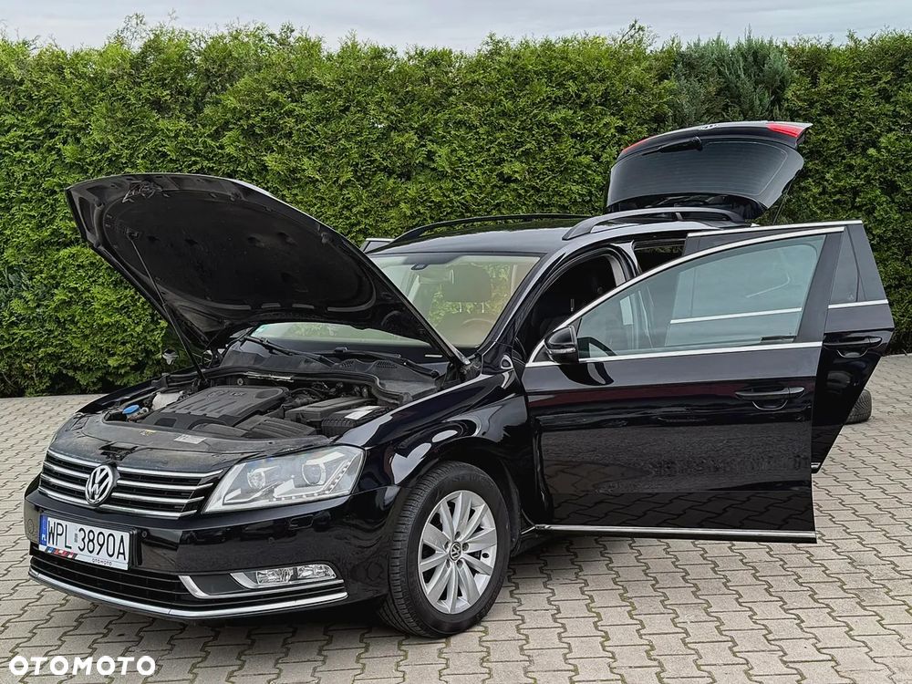 Volkswagen Passat 2.0 TDI Highline - 35