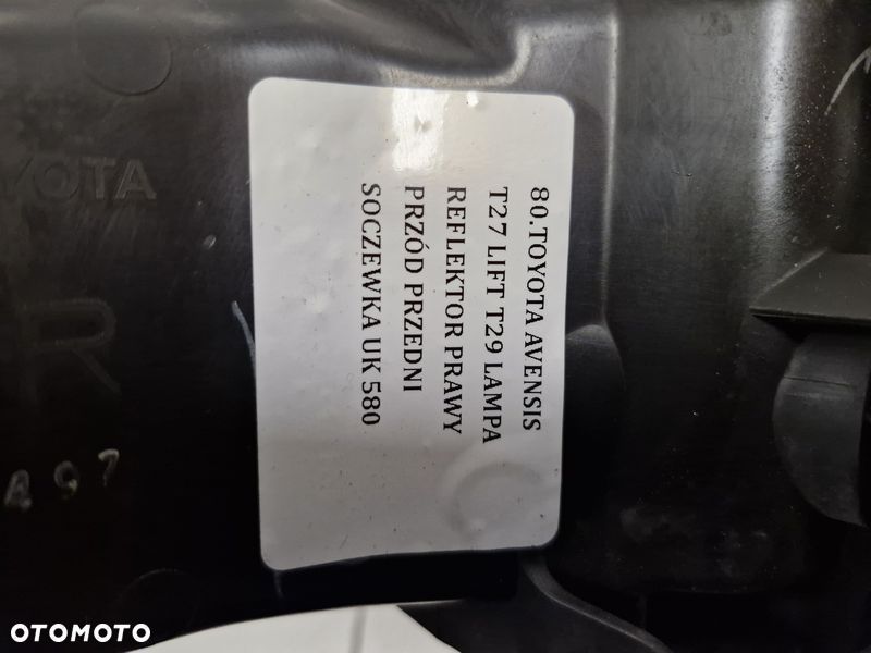 TOYOTA AVENSIS T27 LIFT T29 LAMPA REFLEKTOR PRAWY PRZÓD PRZEDNI SOCZEWKA UK - 11