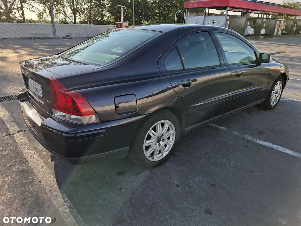 Volvo S60 2.4 Summum - 4