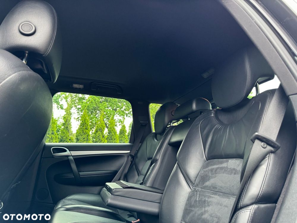 Porsche Cayenne - 11