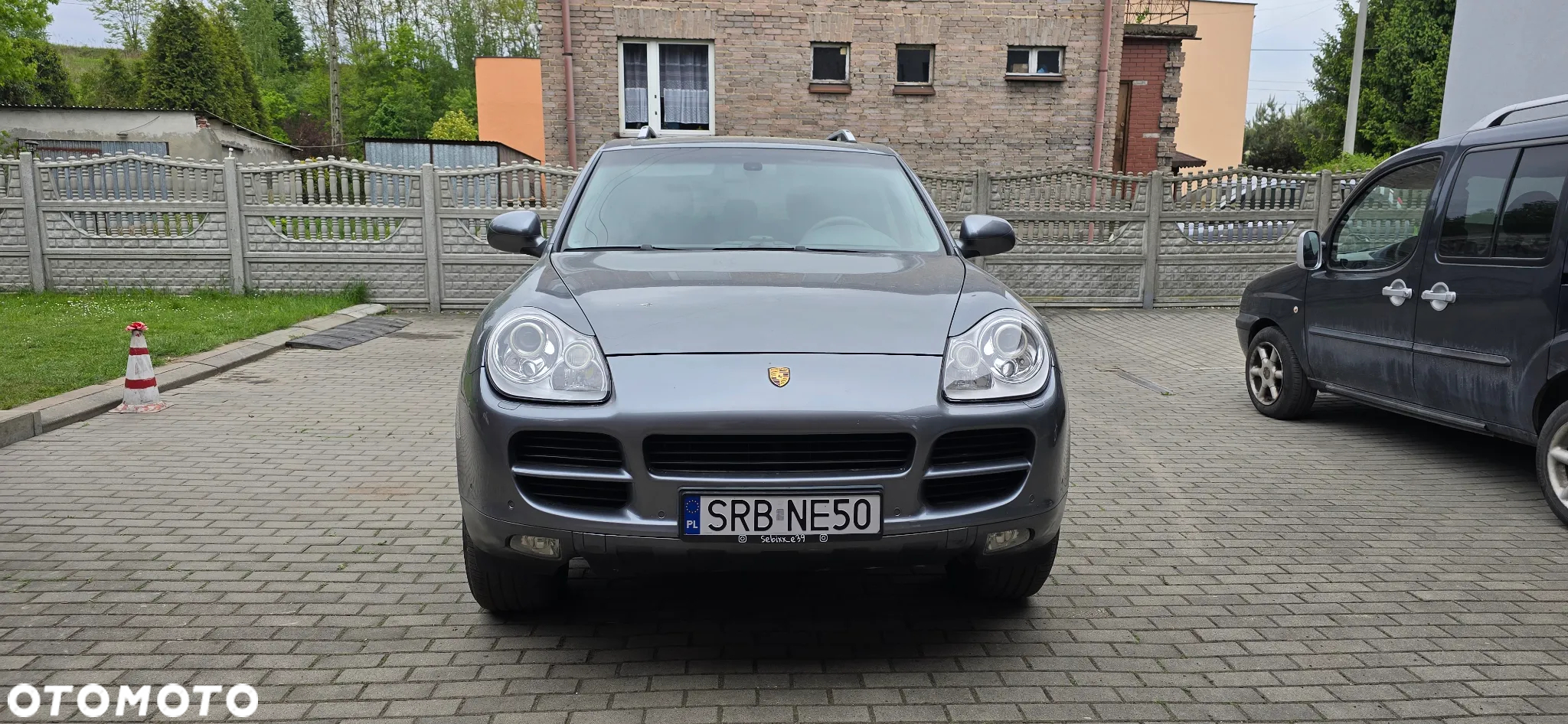 Porsche Cayenne - 25