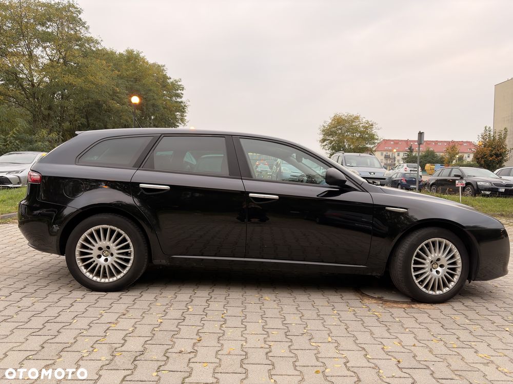 Alfa Romeo 159 2006 photo 4