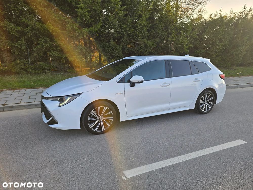 Toyota Corolla 2.0 Hybrid Comfort - 4