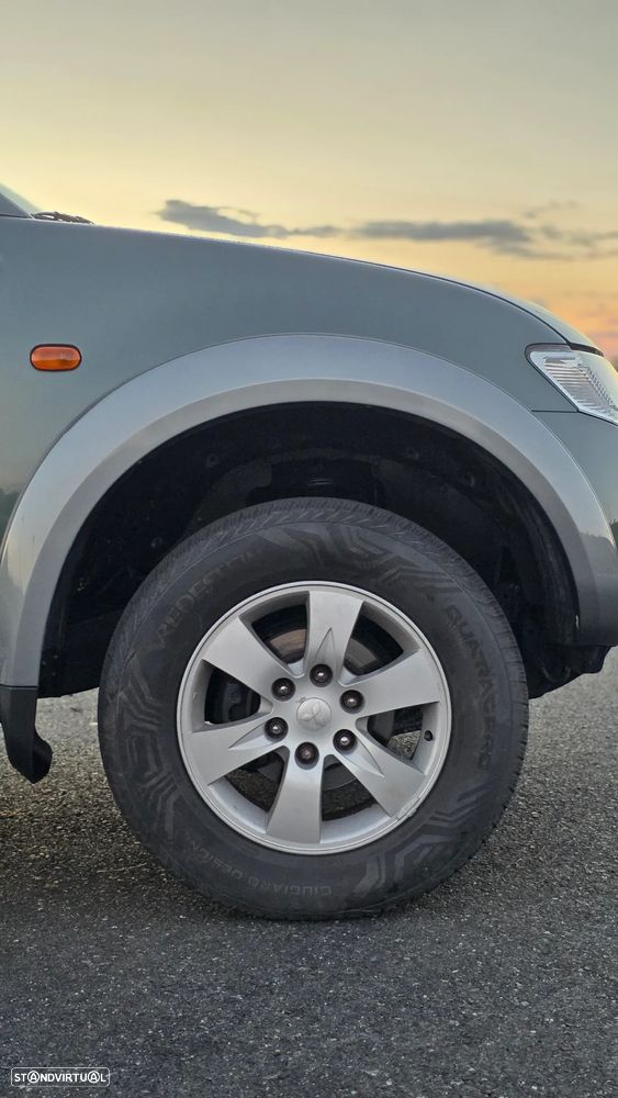 Mitsubishi L200 Pick Up 4x4 Intense Club Cab - 22