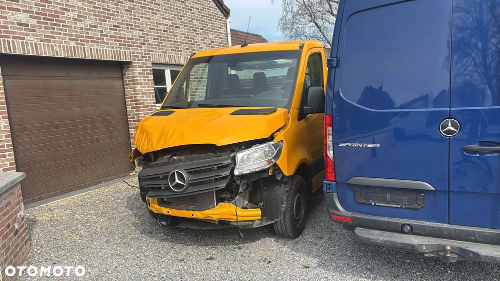 Mercedes-Benz Sprinter - 4