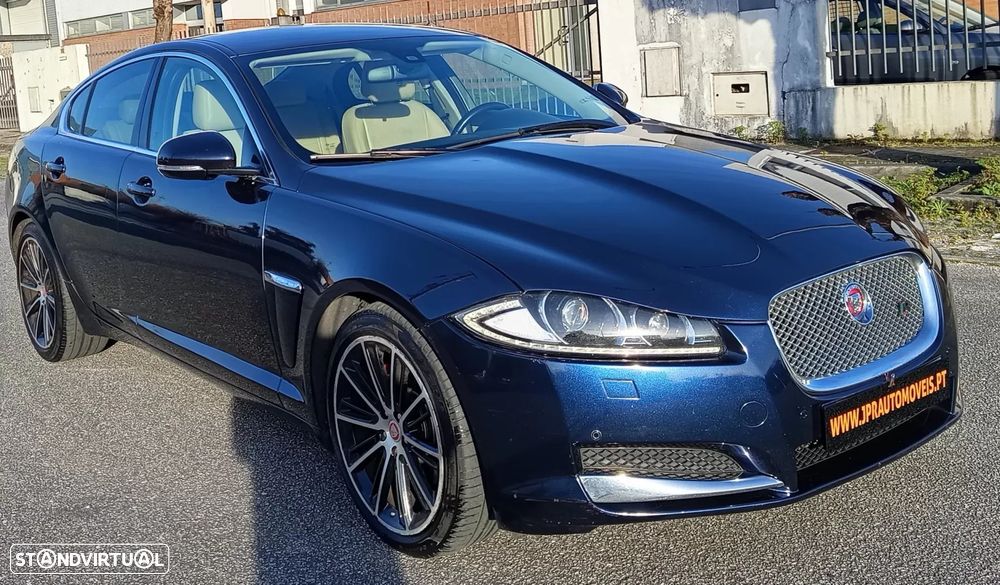 Jaguar XF 2.2 D Premium Luxury - 3