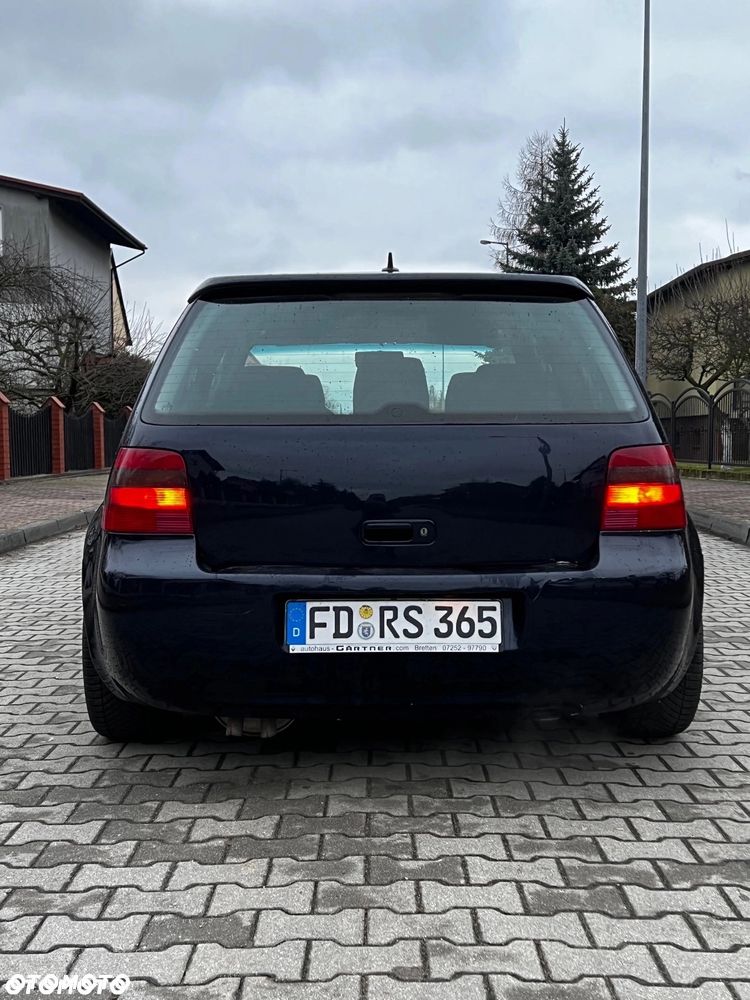 Volkswagen Golf - 4