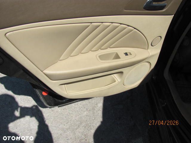 Alfa Romeo 159 1.9JTDM Impression - 10