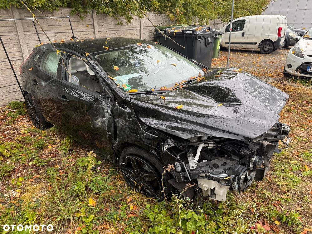Volvo V40 - 2