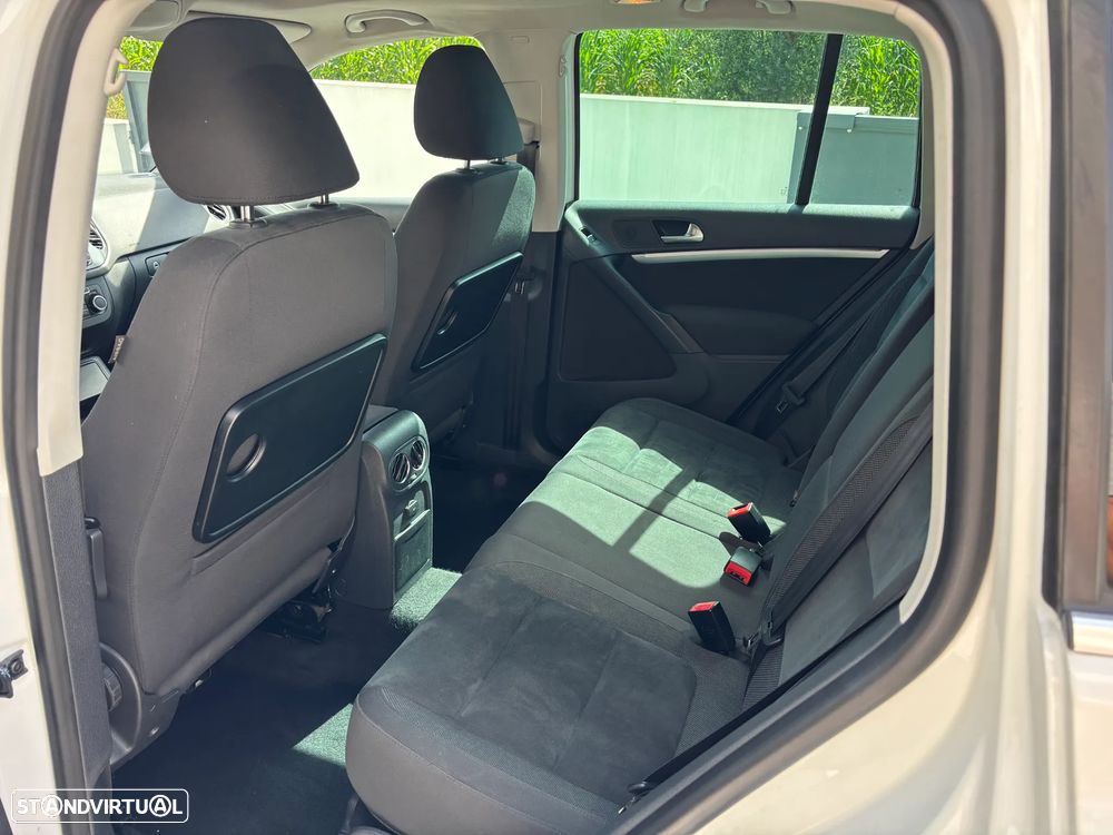 VW Tiguan 2.0 TDi Sport BlueMotion - 18