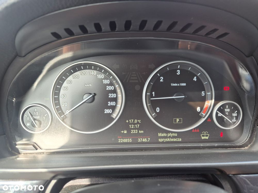 BMW Seria 5 525d - 11