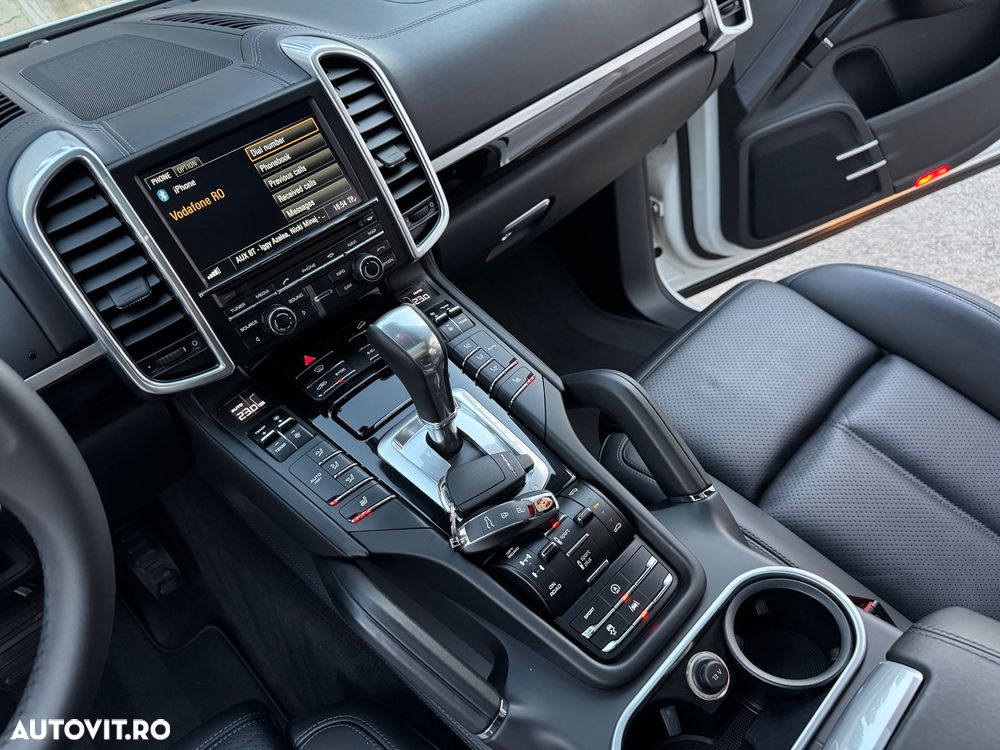 Porsche Cayenne Diesel Platinum Edition - 6