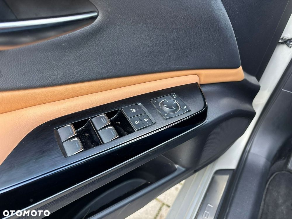 Lexus ES 300h Business Edition - 28