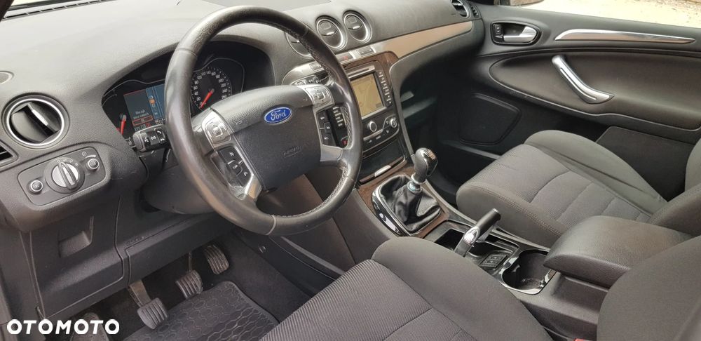 Ford S-Max - 10