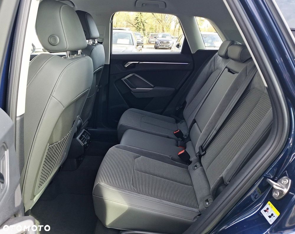 Audi Q3 - 22