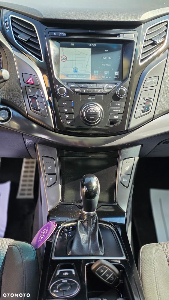 Hyundai i40 Kombi blue 1.7 CRDi DCT Premium - 22