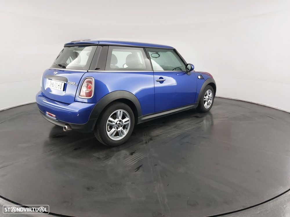 MINI 3 Portas One D - 4