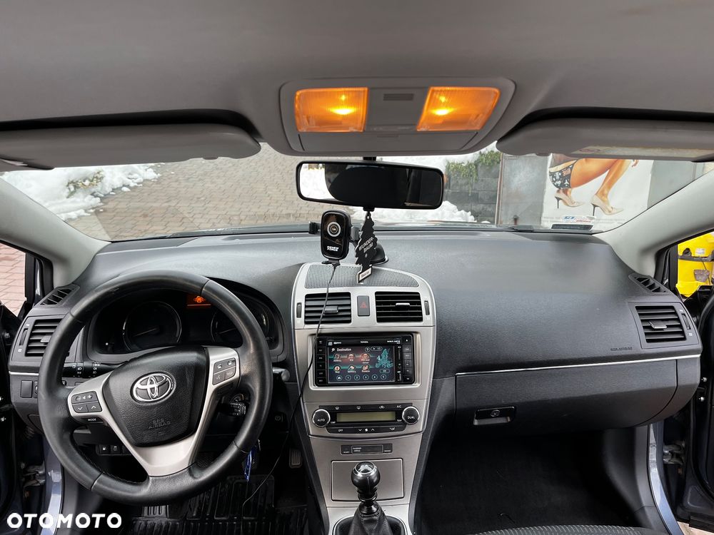 Toyota Avensis 1.8 Comfort - 14