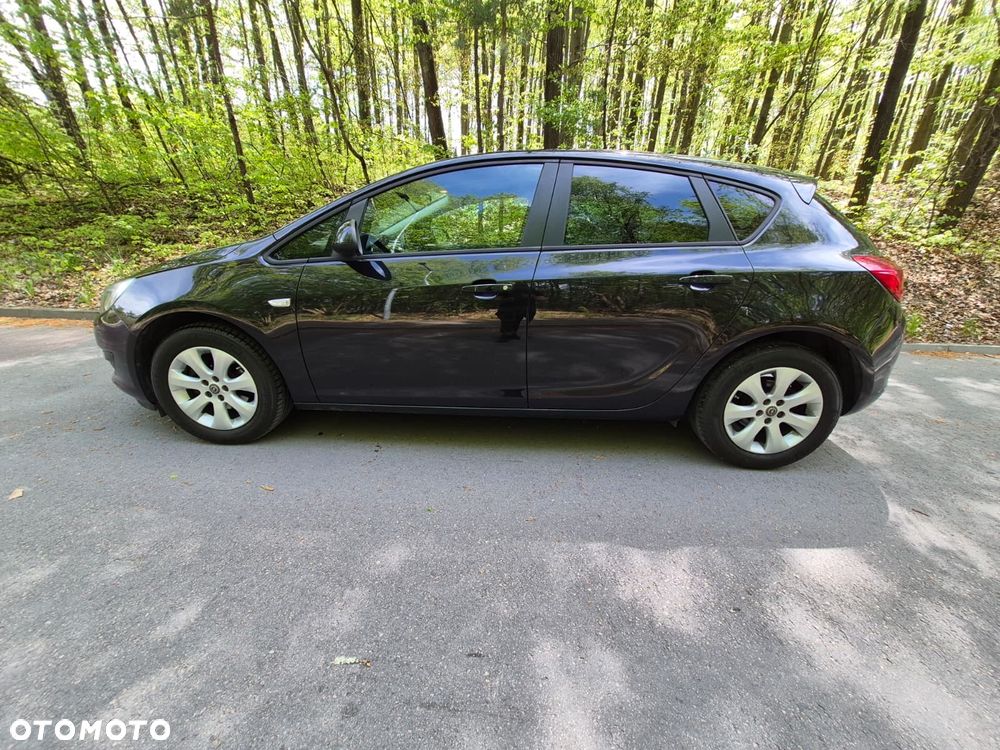 Opel Astra 1.4 Turbo Exklusiv - 4