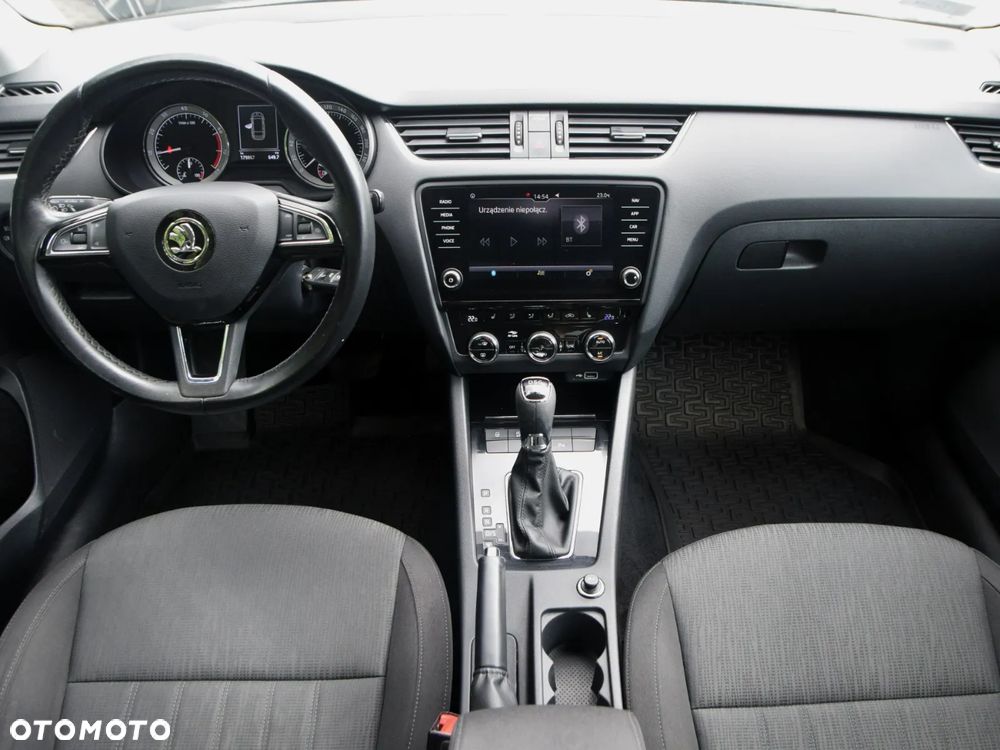 Skoda Octavia 1.5 TSI ACT Style DSG - 6