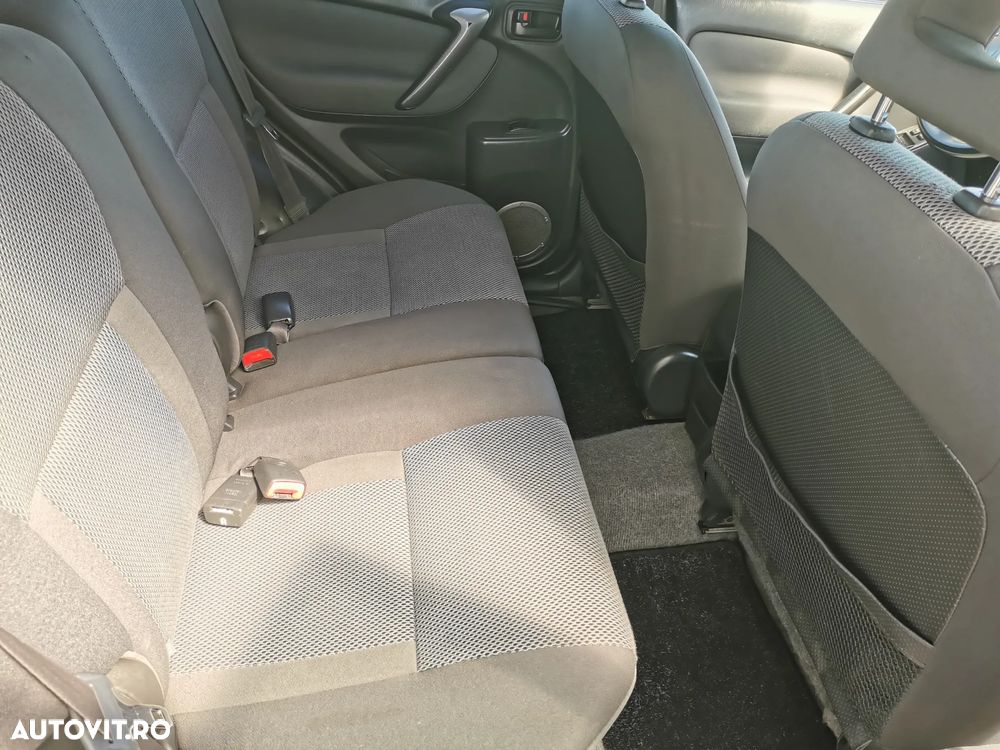 Toyota RAV4 D-4D 4x4 Executive - 8