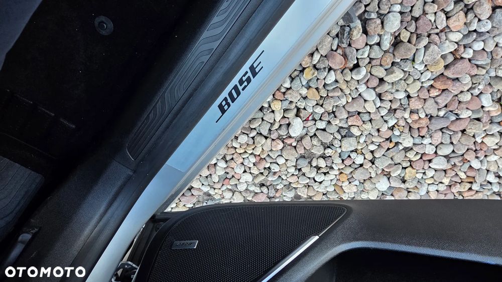 Renault Megane ENERGY dCi 130 BOSE EDITION - 16