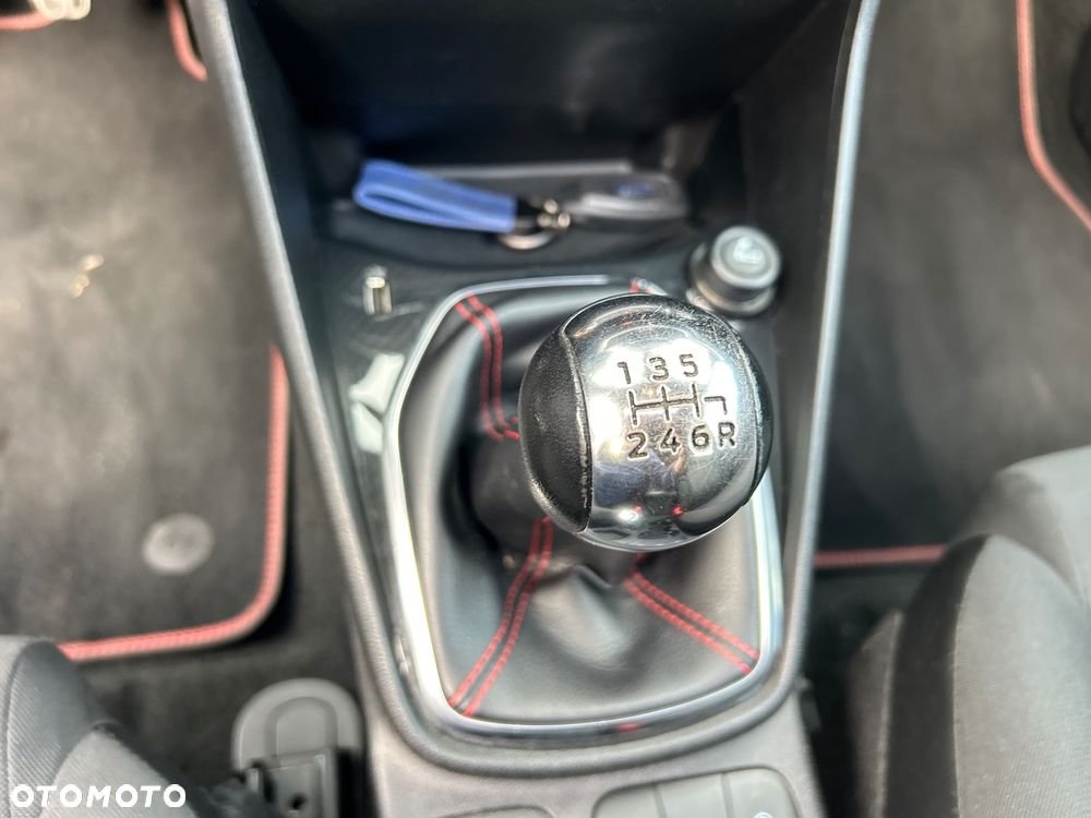Ford Fiesta - 22