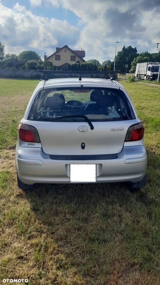 Toyota Yaris - 4