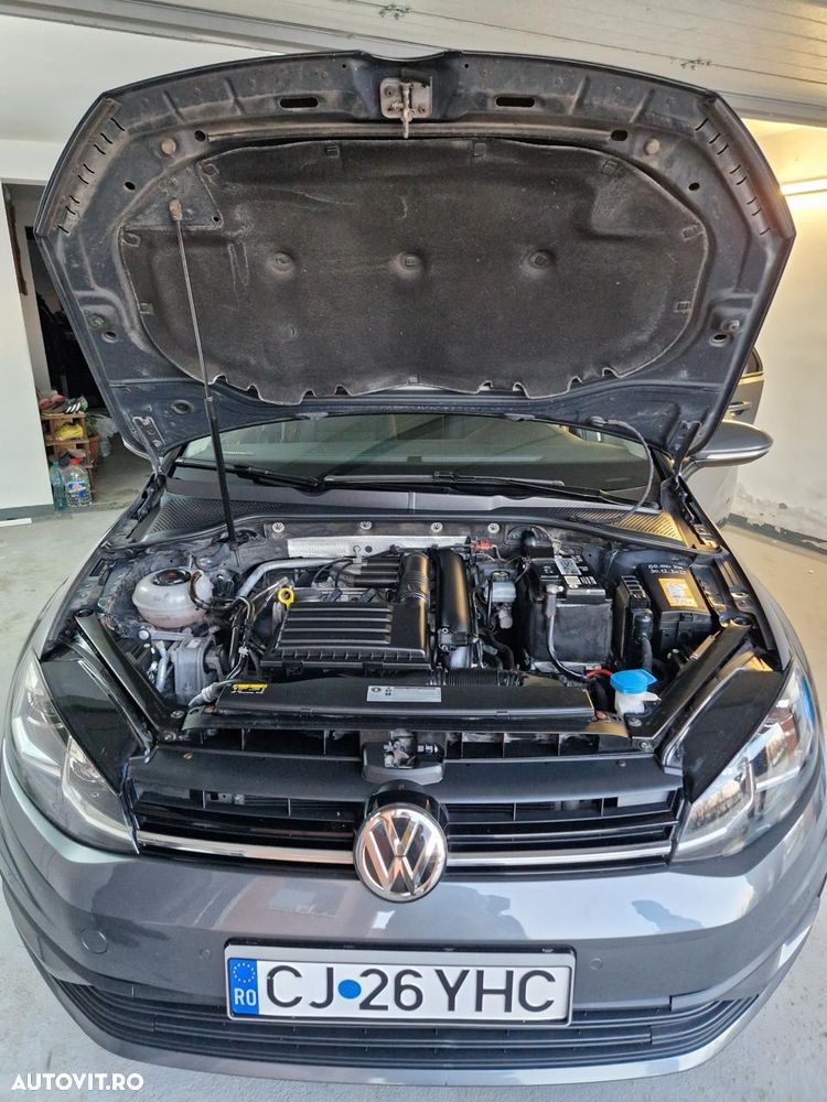 Volkswagen Golf - 2