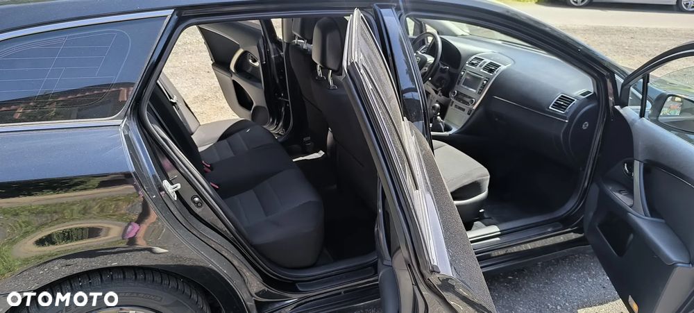 Toyota Avensis 2.0 D-4D PowerBoost Active - 17