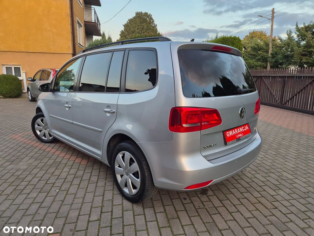 Volkswagen Touran 1.6 TDI DPF BlueMot Comfortline - 4