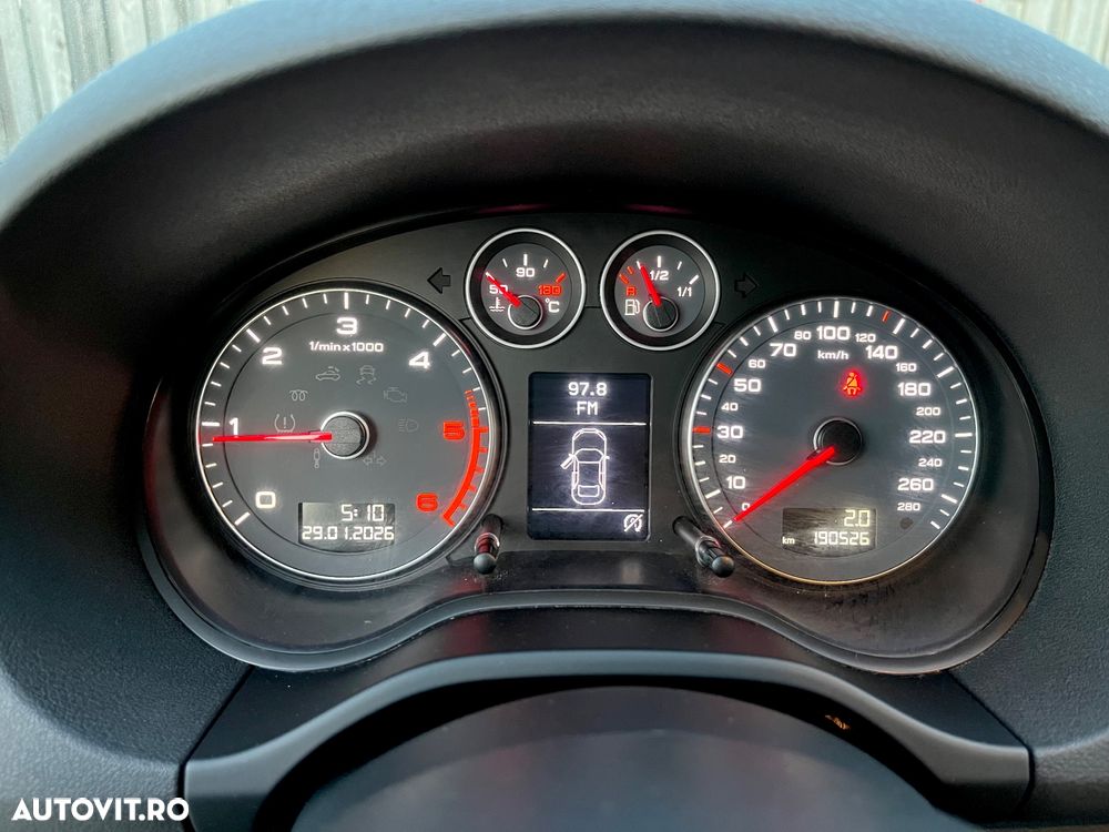 Audi A3 2.0 TDI DPF S line Sportpaket - 14