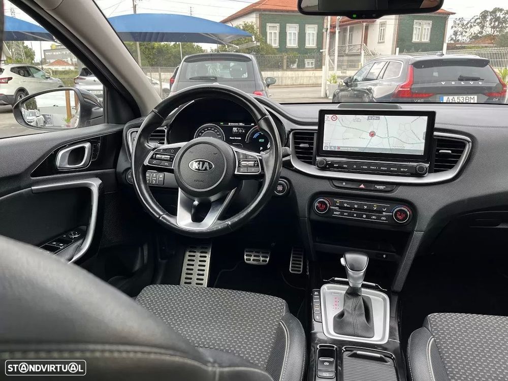 Kia XCeed 1.6 GDi PHEV Drive - 11