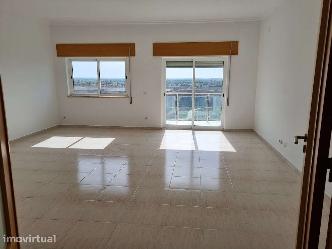 Apartamento em Azambuja, Azambuja - Grande imagem: 3/16