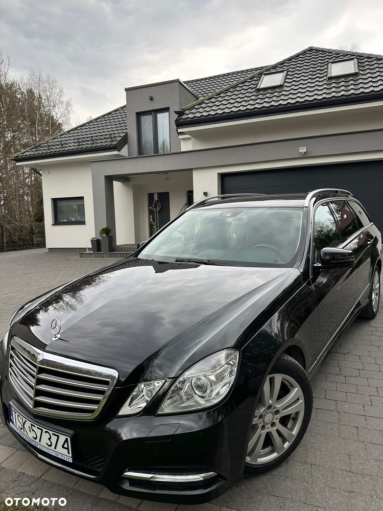 Mercedes-Benz Klasa E 350 CDI DPF 4Matic BlueEFFICIENCY 7G-TRONIC Avantgarde - 4