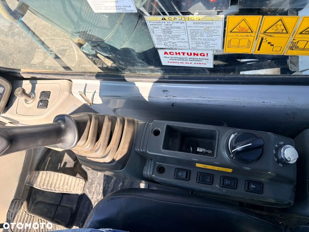 Kobelco NEW HOLLAND KOBELCO E235SR-1ES - 31