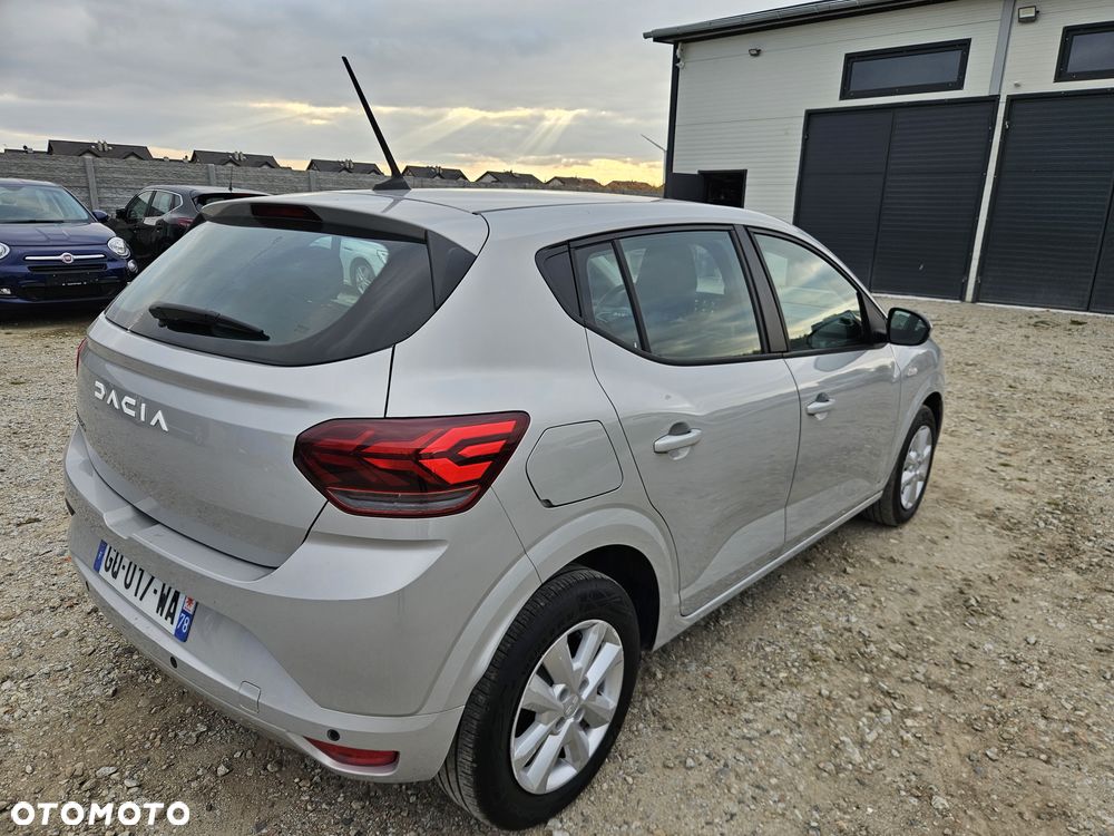 Dacia Sandero - 11