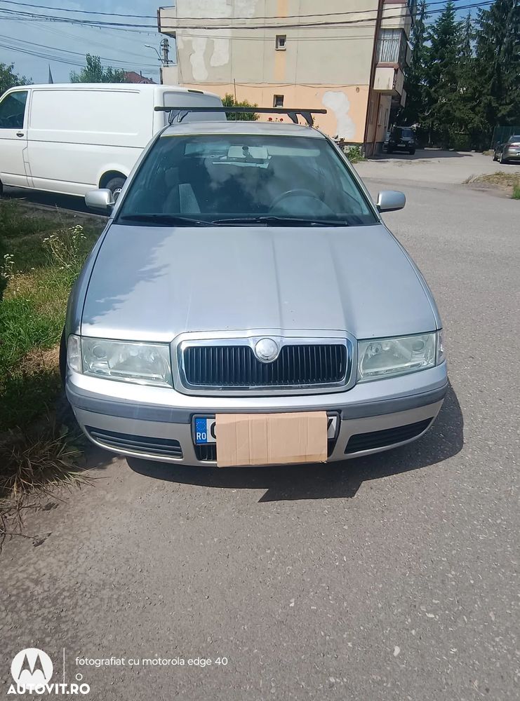 Skoda Octavia 1.6 Elegance - 1