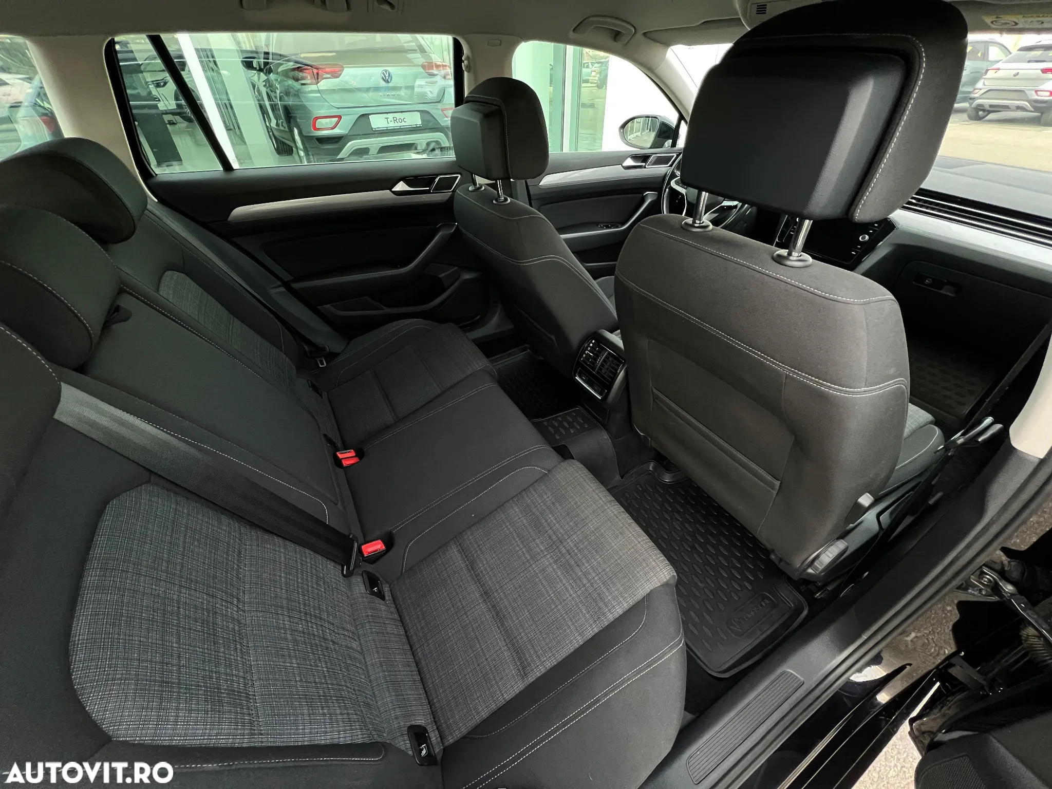 Volkswagen Passat Variant 2.0 TDI DSG Elegance - 16